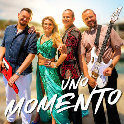 Pitbull ft. Inna - Un Momento (Radio Edit)