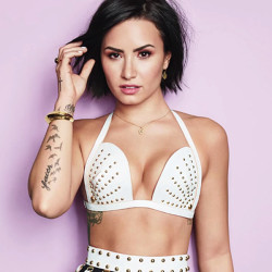 Demi Lovato - Confident